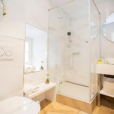 Luxury Lilly 1 Сплит