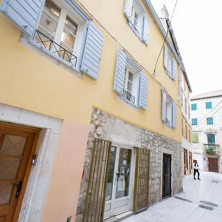 Apartment Luxury Lilly 1 *