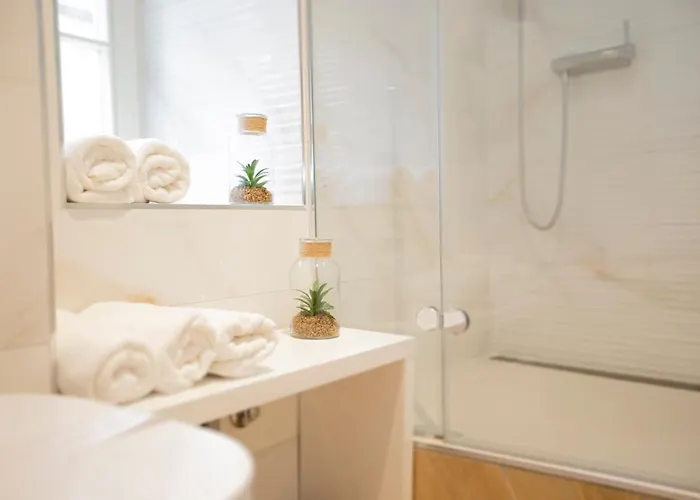 Luxury Lilly 1 Split